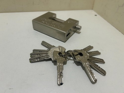 Heavy duty 94mm new padlock - heavy,